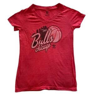 Adidas Chicago Bulls Women’s Tee (Used - Medium - Red) 🏀